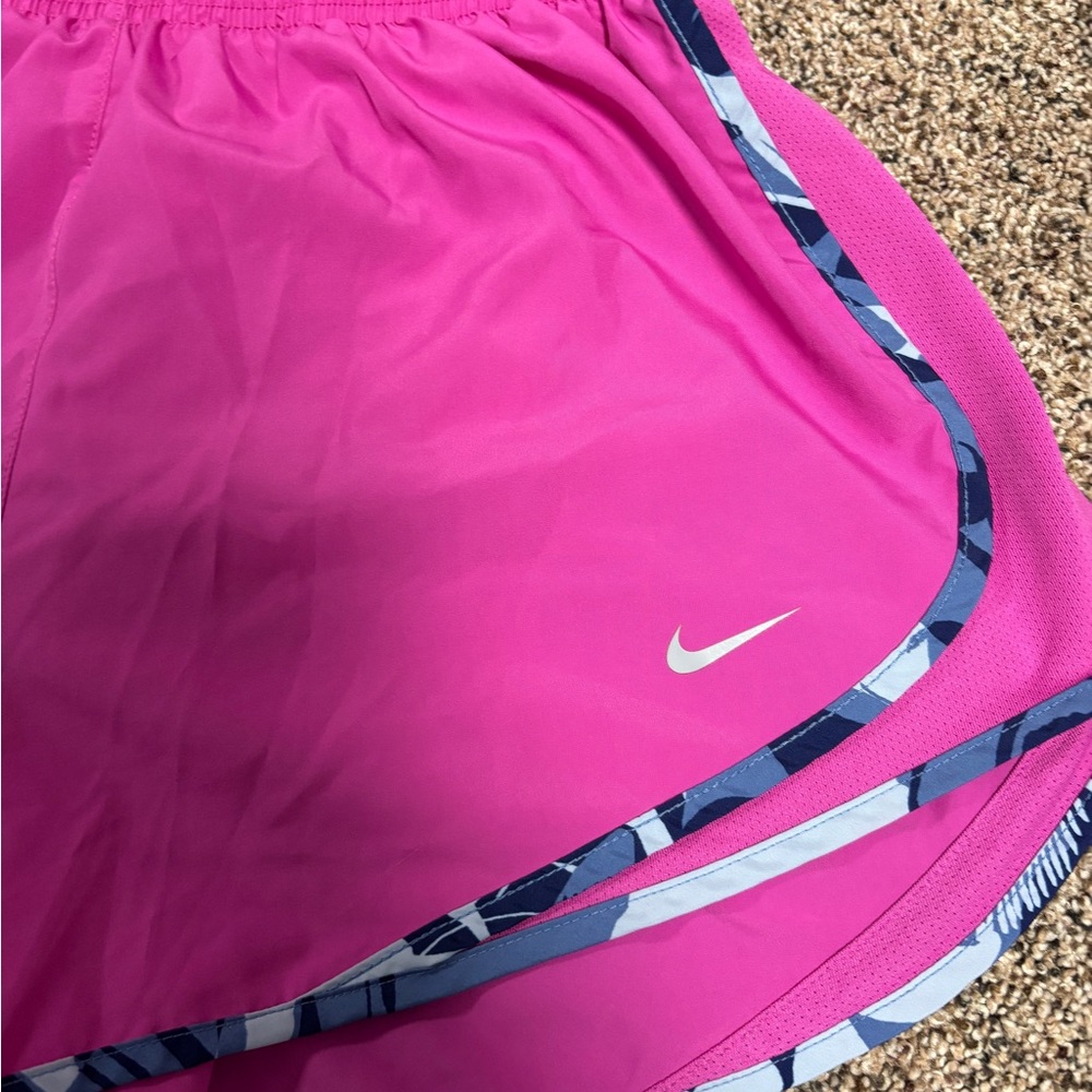Nike Dri-FIT Running Shorts mesh lined Women's Large Bright Pink - Picture 2 of 5